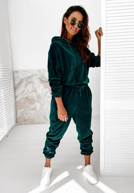 Loose Fit Velvet Jogging Suit