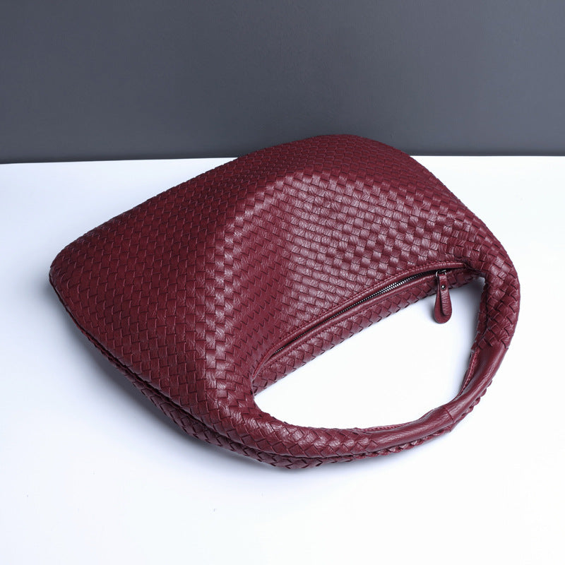 Crescent Shaped Women's Hand Woven Fashionable Single Shoulder Armpit Bag