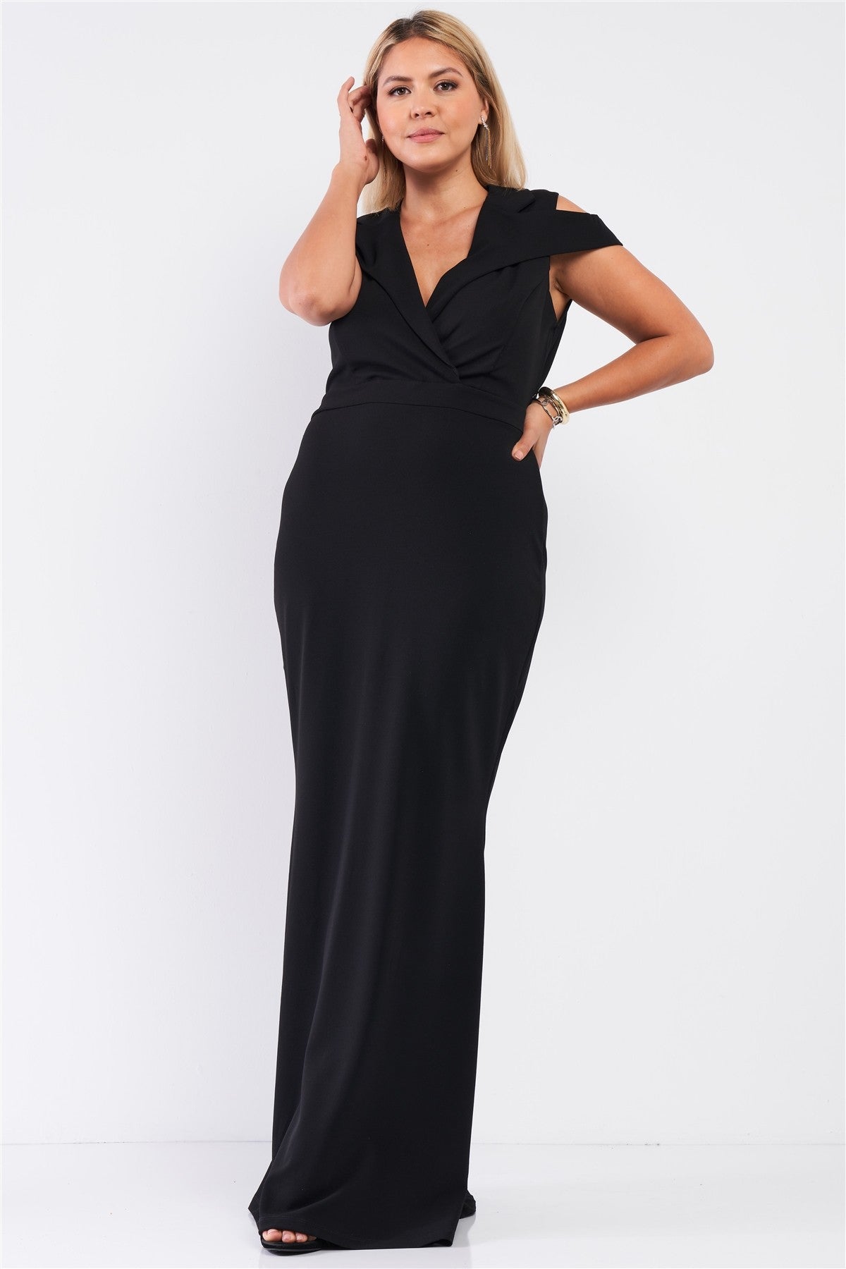 Black Sleeveless Plunging V-Neck Maxi Dress