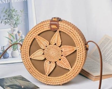 Round Straw Shoulder Bag