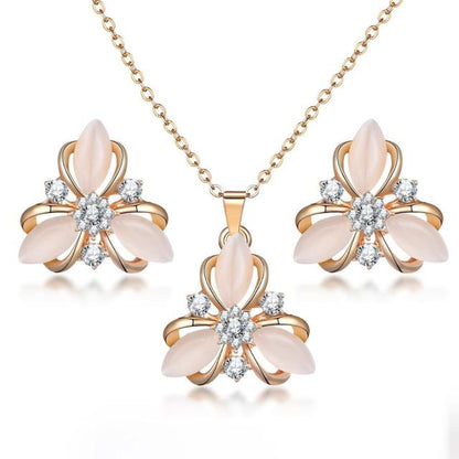 Classy Sparking Crystal Jewelry Set