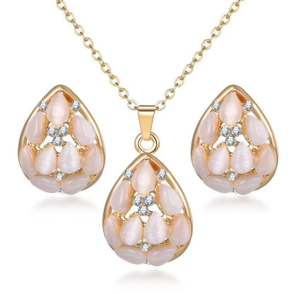 Classy Sparking Crystal Jewelry Set