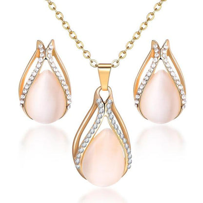 Classy Sparking Crystal Jewelry Set